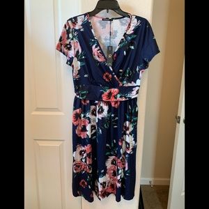 Ouges, Size Large, comfy stretchy day dress.  NWT